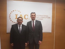 Fadli Zon Temui Pimpinan Akademi Internasional Antikorupsi di Austria