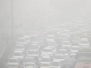 Sekolah Dibuka Kembali di New Delhi Meski Polusi, Orangtua Marah