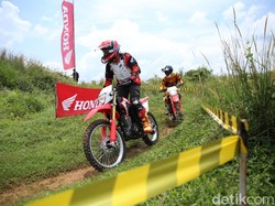 Pakai Mesin Injeksi, Honda Jamin CRF150L Aman Main di Hutan