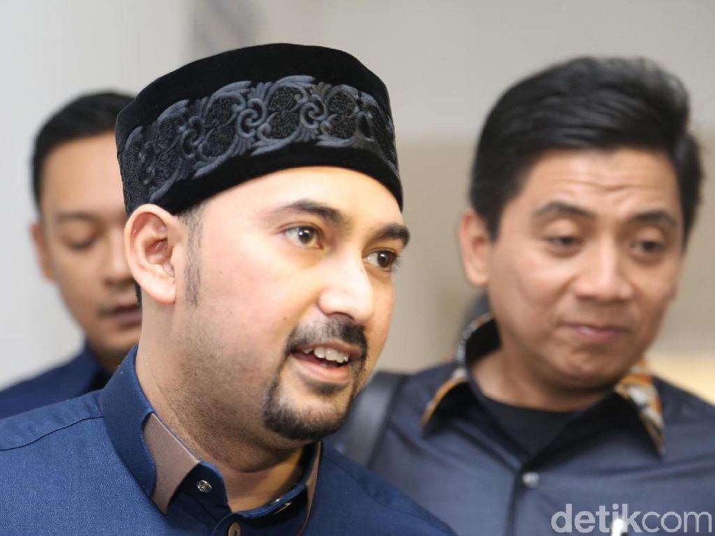 Al Habsyi Jalani Pemeriksaan Dugaan KDRT pada Putri Aisyah di Polda Al Habsyi Jalani Pemeriksaan Dugaan KDRT pada Putri Aisyah di Polda