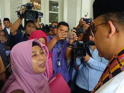 Lulus CPNS Tapi Belum Kantongi SK, Guru Honorer Mengadu ke Anies