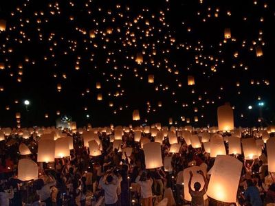 Foto: Uniknya Festival Loy Krathong di Thailand