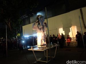 Pertunjukan Momen Metode Buka Festival Teater Jakarta 2017