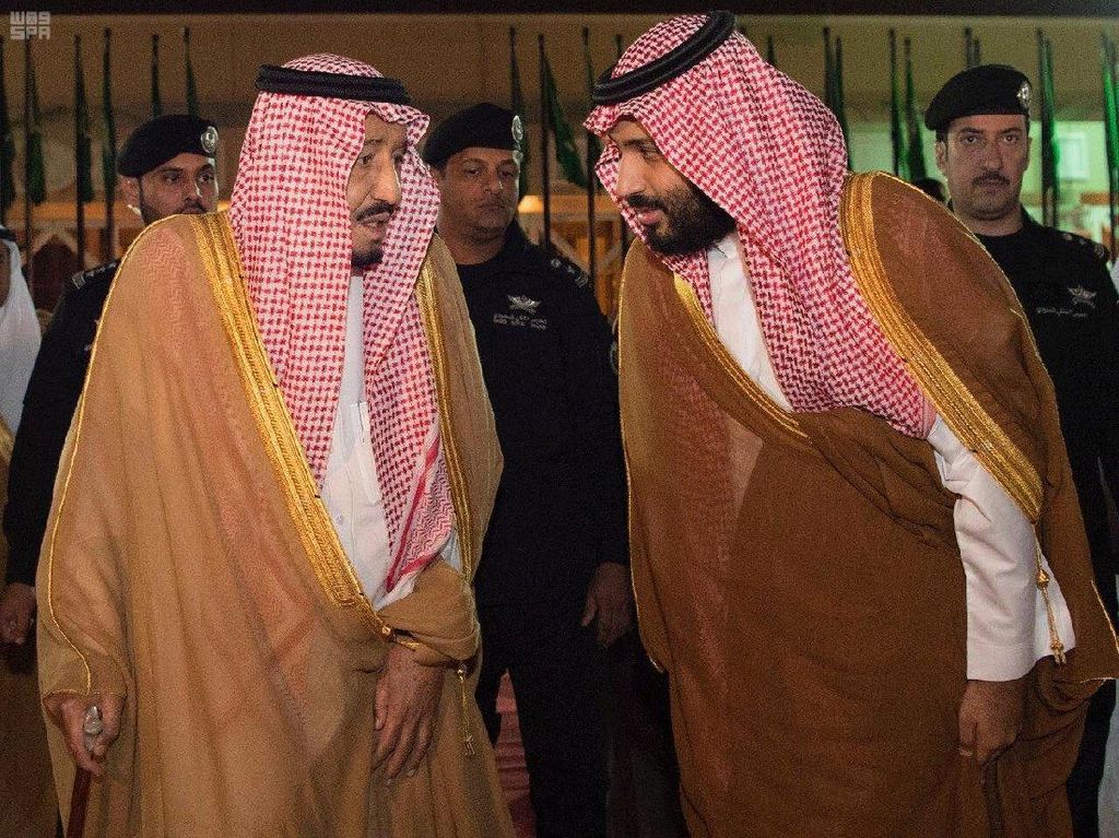 Raja Saudi Lakukan Kunjungan Langka di Tengah Krisis Khashoggi Raja Saudi Lakukan Kunjungan Langka di Tengah Krisis Khashoggi