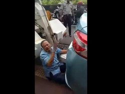 Viral Video Sopir Taksi Meraung-raung Saat Mobilnya Diderek Dishub