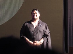 Ivan Gunawan Rilis Makeup, Ada Lipstik Hingga Highlighter