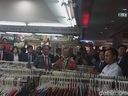 Jokowi Traktir Presiden Korsel Batik dan Teh Melati Rp 7.000