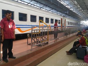 Hari Pahlawan, 60 Detik Berhenti Operasi di Stasiun Poncol Semarang