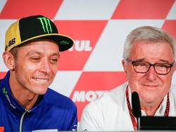 Valentino Rossi Beri Kejutan Komentator MotoGP yang Pensiun