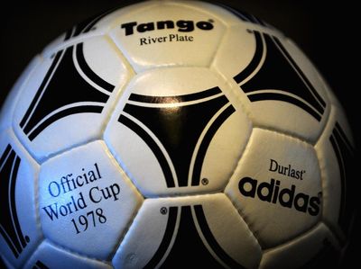 Evolusi Bola-Bola Piala Dunia (2)