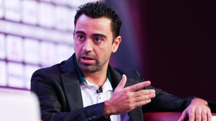 Xavi Hernandez kabarnya sudah berdiskusi dengan petinggi Barcelona. (Foto: Barrington Coombs/Getty Images)