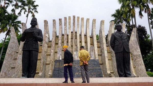 Ketika Veteran Yogyakarta Kunjungi Tugu Proklamasi