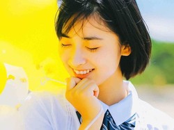 Lucunya Shen Yue Naik Bangku saat Syuting Meteor Garden Remake