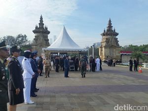 Ada Peringatan Hari Pahlawan di TMP Kalibata, Lalin Padat Merayap