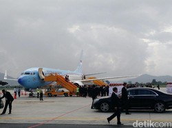 Presiden Jokowi Tiba di Vietnam, Hadiri KTT APEC 2017