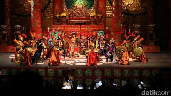 Dendam, Takhta dan Cinta di Panggung Teater Koma Sie Jin Kwie