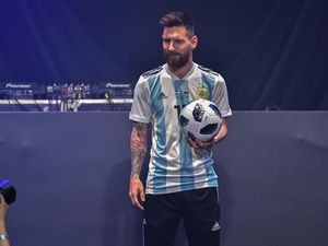Kekaguman Wenger pada Messi dan Timnas Argentina