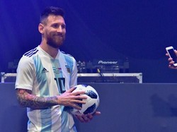Batistuta Kecewa Sekaligus Bangga Messi Jadi Topskorer Argentina