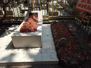 Di Hari Pahlawan, Makam Bung Tomo Ramai Dikunjungi Peziarah