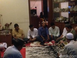 Warga dan Kerabat Hadiri Tahlilan dr Letty di Rumah Duka