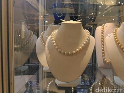 7 Rekomendasi Suvenir Labuan Bajo Sebagai Oleh-oleh KTT ASEAN, Ada Mutiara!