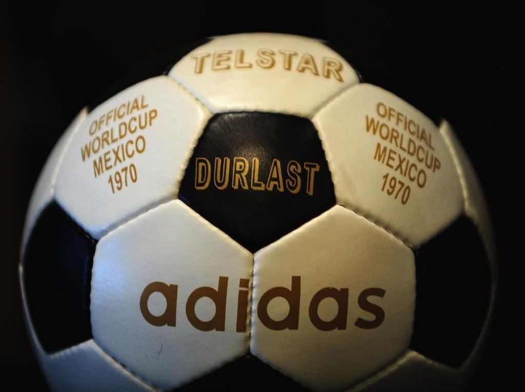 Evolusi Bola-Bola Piala Dunia (1) Evolusi Bola-Bola Piala Dunia (1)