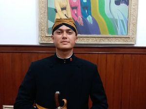 Cerita di Balik Paspampres Ganteng Pratu Daniel saat Berbeskap