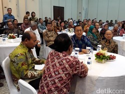 Boediono dan Para Mantan Menteri PPN Kumpul Bareng Peringati Hari Pahlawan