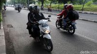 Sungguh Terlalu! Aksi Nekat Pemotor Lawan Arus