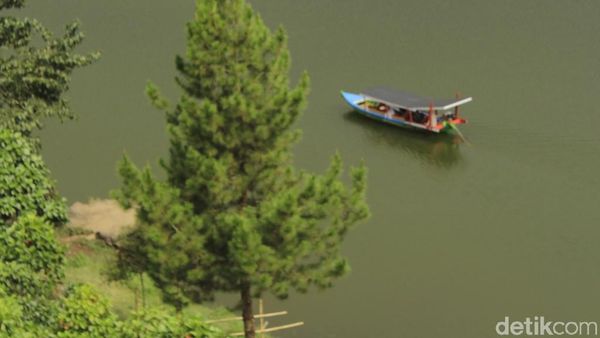 Foto: Cantiknya Situ Patenggang, Tapi Jadi Pilihan Kedua