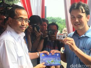 Cerita Sopir Taksi Online Bikin SIM A Umum