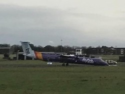 Roda Gagal Membuka, Pesawat Ini Mendarat Darurat di Irlandia Utara