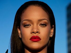 7 Produk Terlaris Fenty Beauty yang Bikin Rihanna Jadi Miliuner di Usia 33 7 Produk Terlaris Fenty Beauty yang Bikin Rihanna Jadi Miliuner di Usia 33