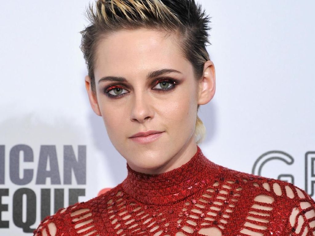 Kristen Stewart Kuat Sekaligus Rapuh Perankan Putri Diana Kristen Stewart Kuat Sekaligus Rapuh Perankan Putri Diana