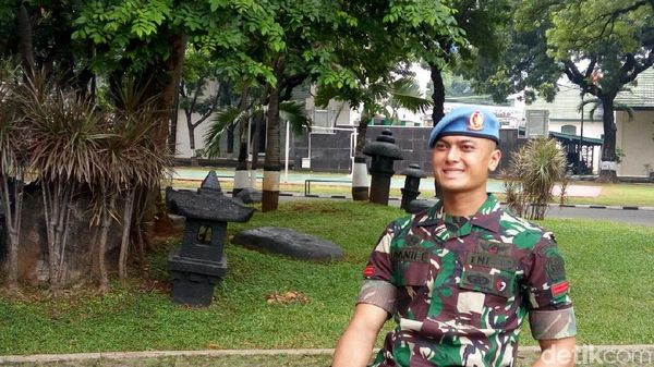 Berseragam TNI, Paspampres Ganteng Juga Bikin Gagal Fokus