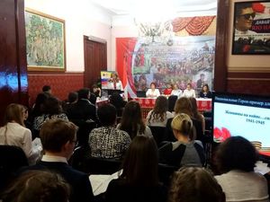 Peringati Hari Pahlawan, Pelajar RI-Rusia Gelar Seminar Kepahlawanan