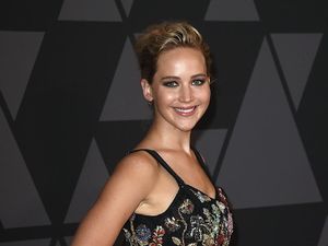 Jennifer Lawrence Mengaku Suka Bersikap Kasar di Depan Fans