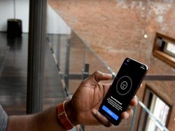 Face ID iPhone X Bisa Dikelabui Topeng Wajah