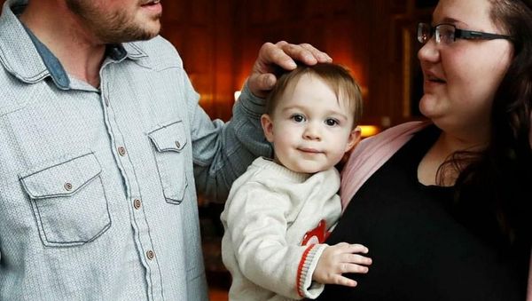 Foto: Tangis Lilly Bertemu Pria yang Mendapat Wajah Mantan Suaminya