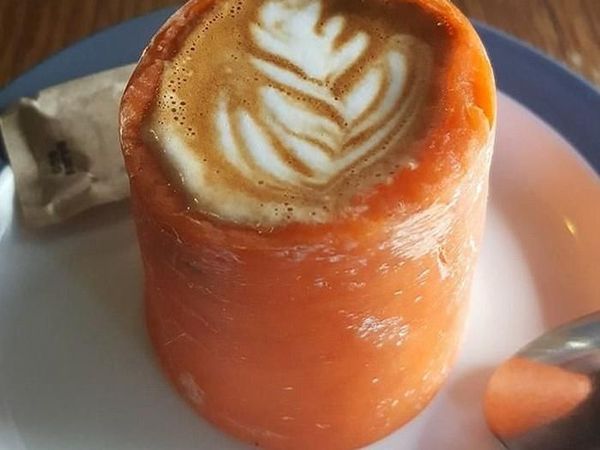 Nyeleneh! Kopi ini Disajikan dalam Centong Sayur hingga Kotak Smartphone