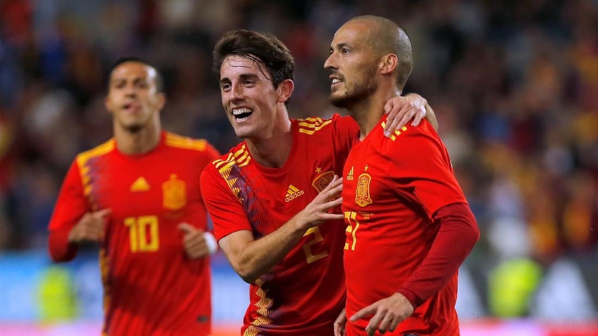 David Silva menyumbangkan dua gol untuk Spanyol (Jon Nazca/Reuters)