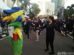 Rayakan Hari Kesehatan Nasional, Menkes Senam Bareng di CFD