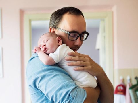 Mengenal Arsenic Hour, Saat Bayi Sering Menangis di Malam Hari/