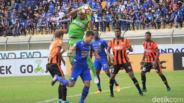 Perseru Serui menang 2-0 atas Persib Bandung di Stadion si Jalak Harupat, Minggu (12/11/2017). 