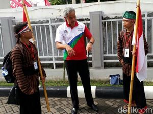 Dua Pemuda Ini Jalan Kaki ke Jakarta Ingin Serahkan Ini ke Jokowi