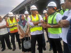 Foto: Sandiaga Tinjau Proyek Asian Games