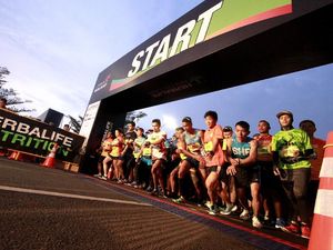 Ribuan Peserta Ikuti Herbalife Run 2017