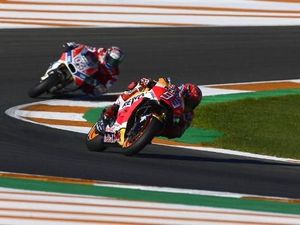 Marquez ke Dovi: Terima Kasih Atas Musim yang Seru Ini Marquez ke Dovi: Terima Kasih Atas Musim yang Seru Ini