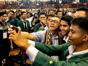 Ketua MPR: Mahasiswa Jangan Diam Jika Lapangan Kerja Dikuasai Asing