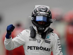 Bottas Rebut Pole, Hamilton Crash